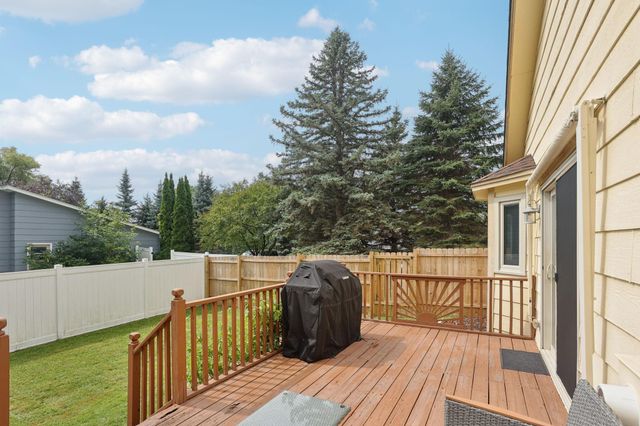 5860 Hodgson Road, Shoreview, MN 55126