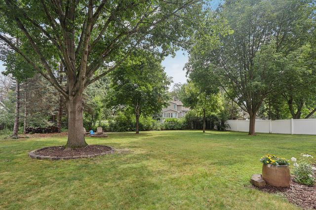 5860 Hodgson Road, Shoreview, MN 55126