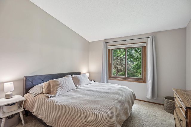 5860 Hodgson Road, Shoreview, MN 55126