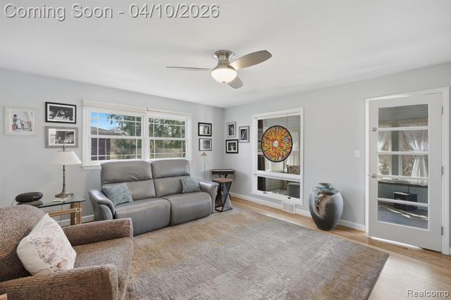 31700 Nixon Street, Beverly Hills, MI 48025