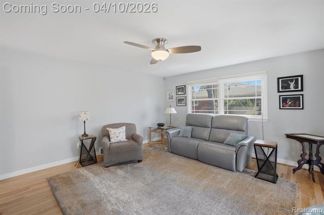 31700 Nixon Street, Beverly Hills, MI 48025