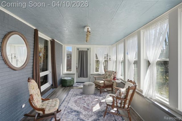 31700 Nixon Street, Beverly Hills, MI 48025