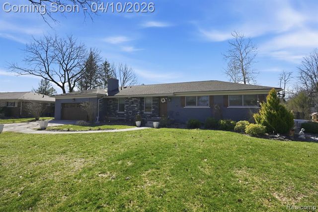 31700 Nixon Street, Beverly Hills, MI 48025