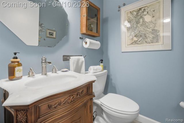 31700 Nixon Street, Beverly Hills, MI 48025