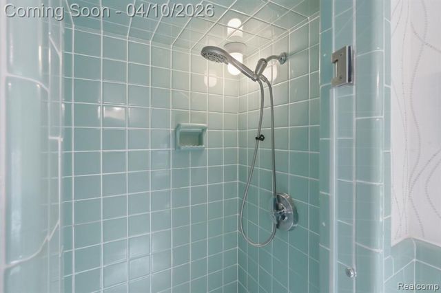 31700 Nixon Street, Beverly Hills, MI 48025