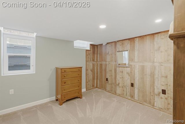 31700 Nixon Street, Beverly Hills, MI 48025