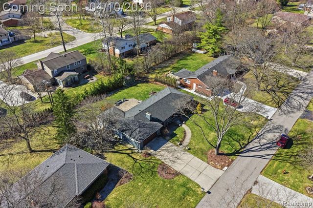 31700 Nixon Street, Beverly Hills, MI 48025