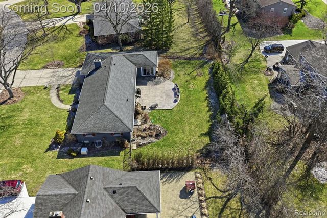 31700 Nixon Street, Beverly Hills, MI 48025