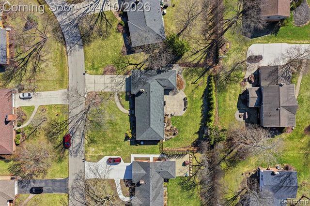 31700 Nixon Street, Beverly Hills, MI 48025