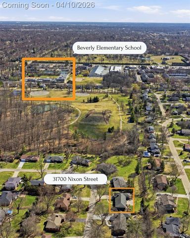 31700 Nixon Street, Beverly Hills, MI 48025