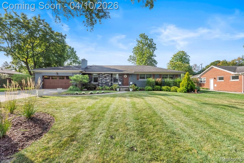 31700 Nixon Street, Beverly Hills, MI 48025