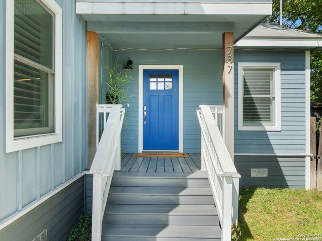 737 E Magnolia Avenue, San Antonio, TX 78212