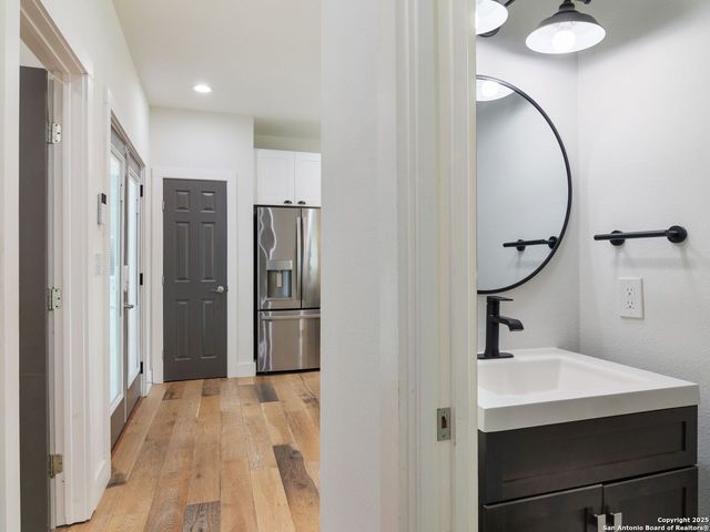737 E Magnolia Avenue, San Antonio, TX 78212
