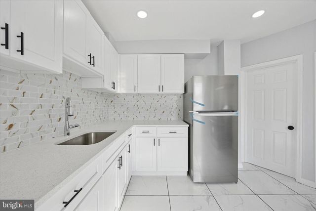 212 TIOGA ST, Trenton, NJ 08609