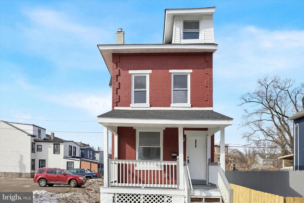 212 TIOGA ST, Trenton, NJ 08609