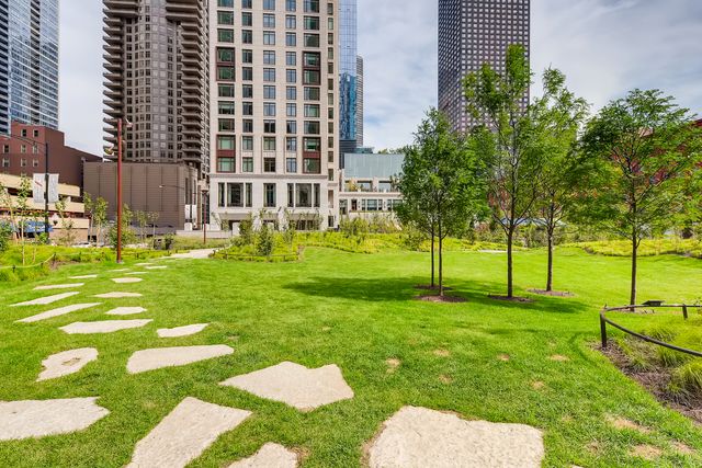 505 N Mcclurg Court 2101, Chicago, IL 60611