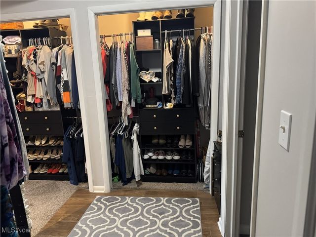 7517 Creekwood Drive 17C, North Royalton, OH 44133