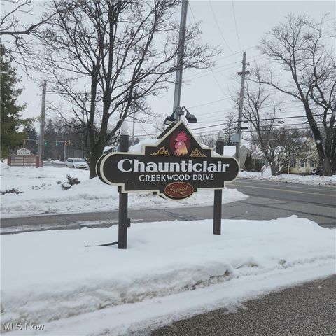 7517 Creekwood Drive 17C, North Royalton, OH 44133