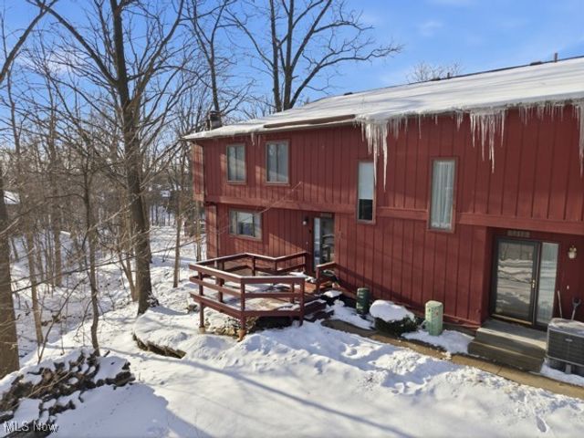 7517 Creekwood Drive 17C, North Royalton, OH 44133