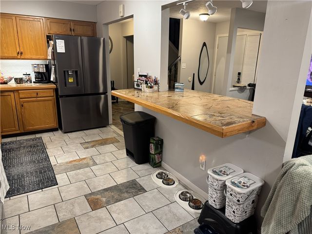 7517 Creekwood Drive 17C, North Royalton, OH 44133