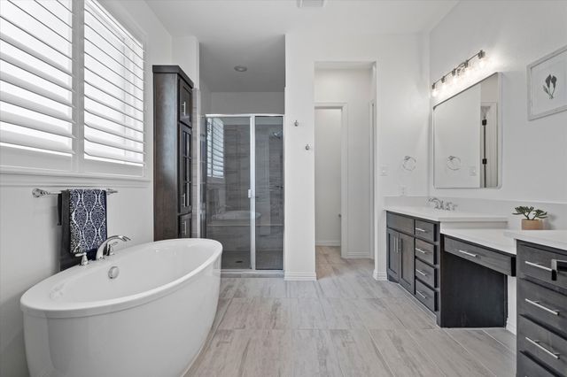 1561 William Way, Farmers Branch, TX 75234