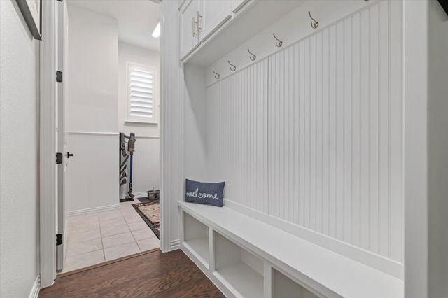 1561 William Way, Farmers Branch, TX 75234