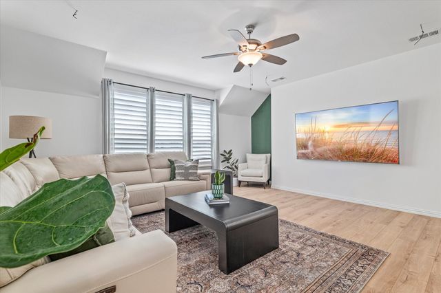 1561 William Way, Farmers Branch, TX 75234