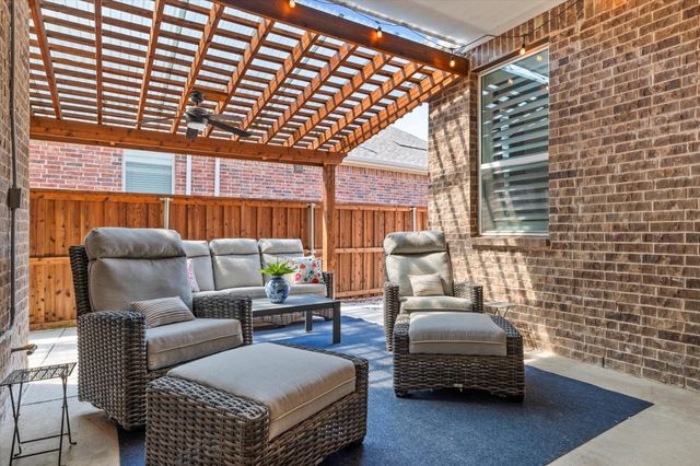 1561 William Way, Farmers Branch, TX 75234