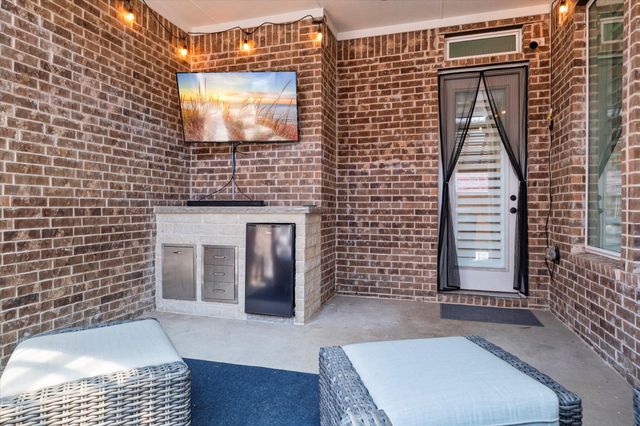 1561 William Way, Farmers Branch, TX 75234