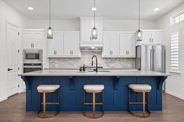 1561 William Way, Farmers Branch, TX 75234