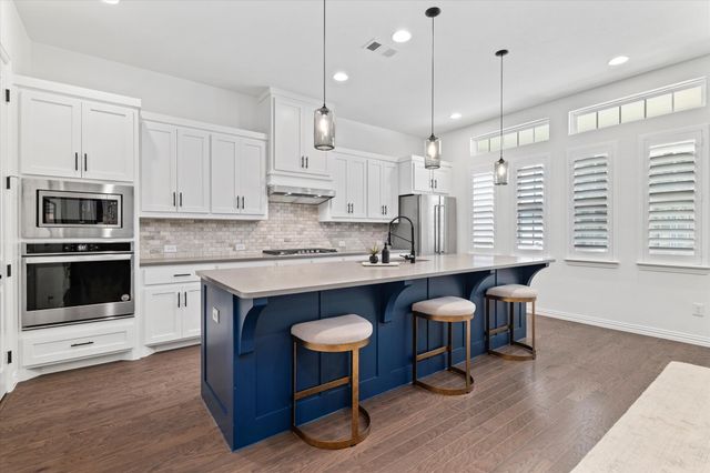 1561 William Way, Farmers Branch, TX 75234