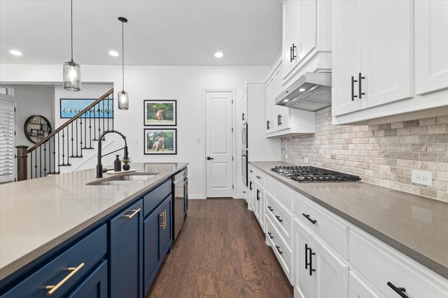 1561 William Way, Farmers Branch, TX 75234