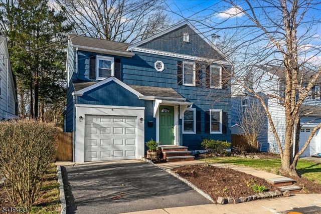 4 Rynda Rd, Maplewood Twp., NJ 07040