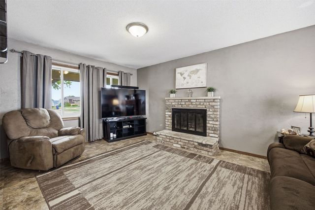 118 31st Street NW, Cedar Rapids, IA 52405