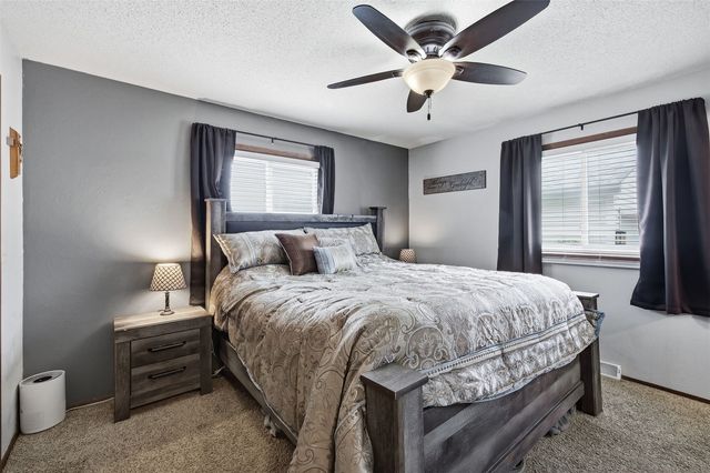 118 31st Street NW, Cedar Rapids, IA 52405