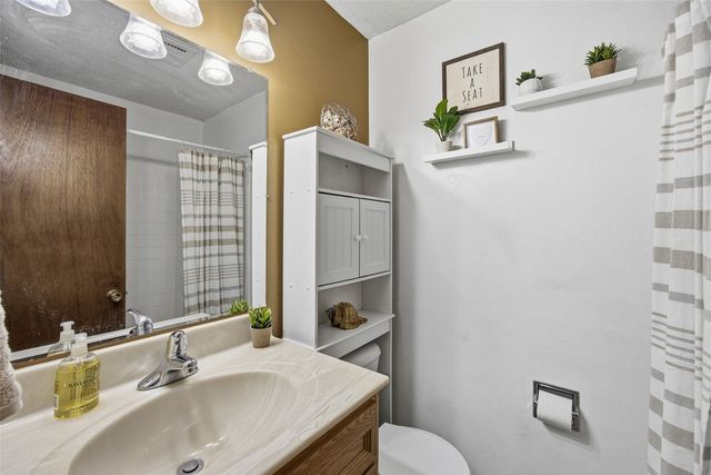 118 31st Street NW, Cedar Rapids, IA 52405