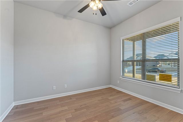 1502 Lookout Lane, Cave Springs, AR 72718