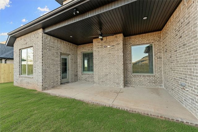 1502 Lookout Lane, Cave Springs, AR 72718