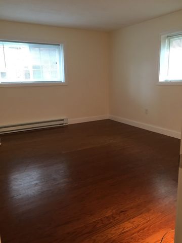 21 Central Ave 21-12, Everett, MA 02149