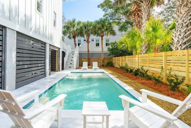 2200 Hartnett Boulevard, Isle Of Palms, SC 29451
