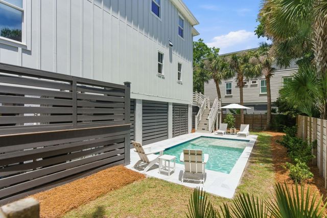 2200 Hartnett Boulevard, Isle Of Palms, SC 29451