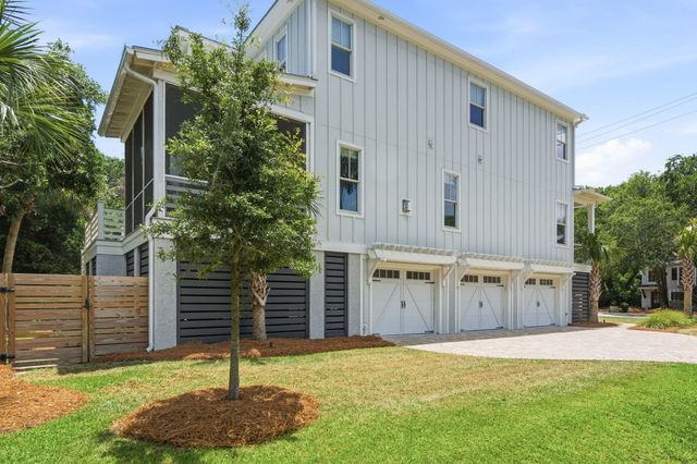 2200 Hartnett Boulevard, Isle Of Palms, SC 29451