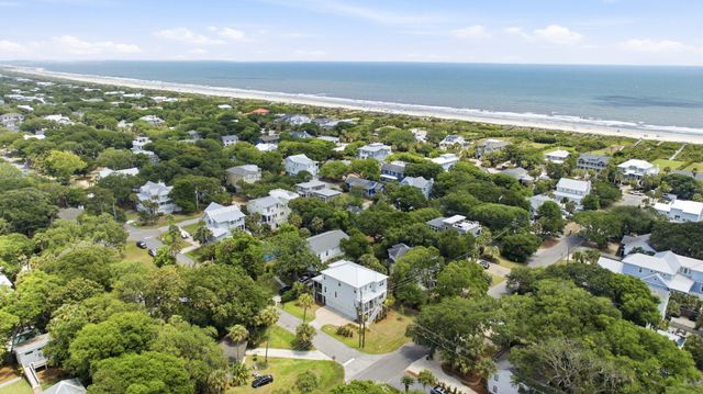 2200 Hartnett Boulevard, Isle Of Palms, SC 29451