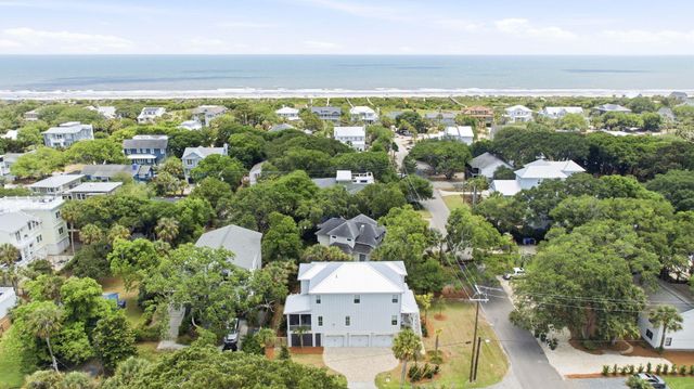 2200 Hartnett Boulevard, Isle Of Palms, SC 29451