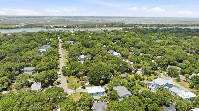2200 Hartnett Boulevard, Isle Of Palms, SC 29451
