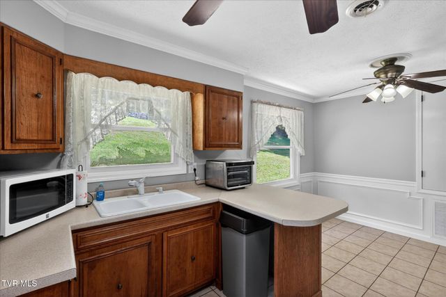 3852 Ridgeline Drive, Kingsport, TN 37664