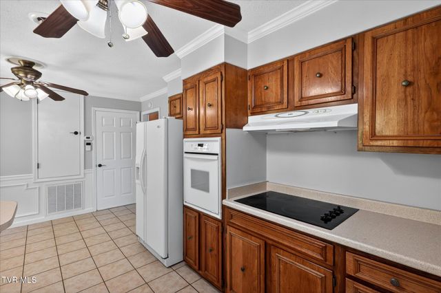 3852 Ridgeline Drive, Kingsport, TN 37664