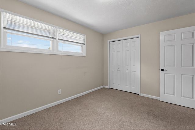 3852 Ridgeline Drive, Kingsport, TN 37664