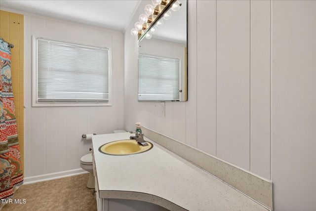 3852 Ridgeline Drive, Kingsport, TN 37664