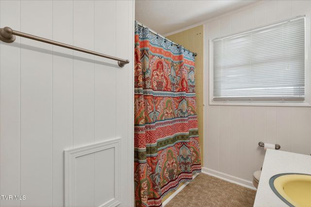 3852 Ridgeline Drive, Kingsport, TN 37664